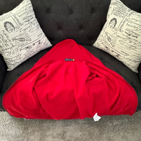 Very stylish shirts, and zip up hoodies. - Picture 10 of 10